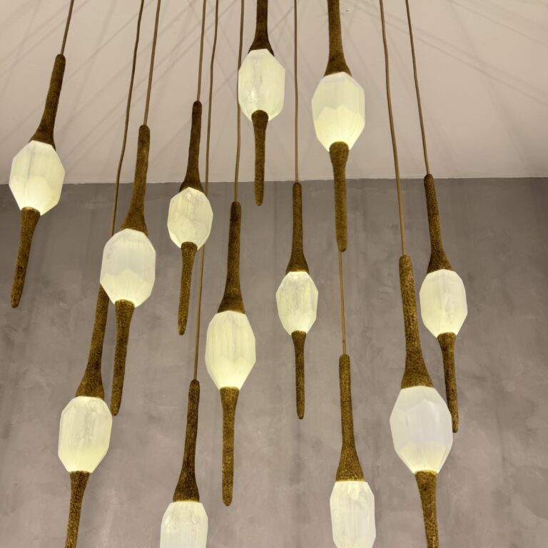 Pharos pendente Vi aver design, em rocha natural casacor